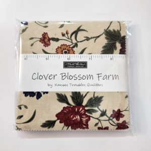 Charm Pack 5" Clover Blossom Farm.